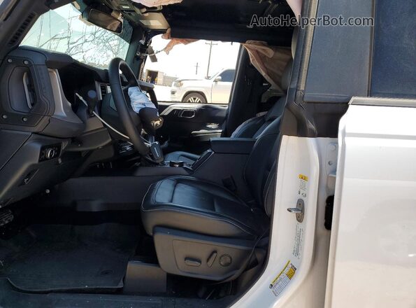 1FMEE8BP8SLB38849 2025 FORD BRONCO White Front interior view