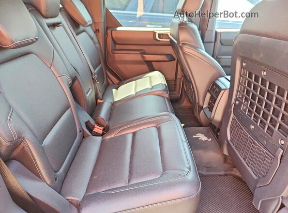 1FMEE9BH8TLA40968 2026 FORD BRONCO Tan უკანა სალონის ხედი