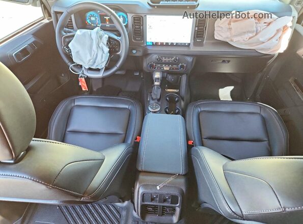 1FMEE9BP0TLA80632 2026 FORD BRONCO Tan Widok deski rozdzielczej