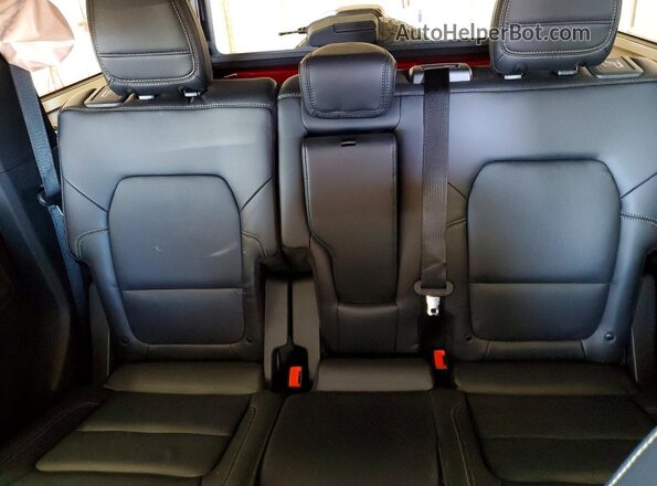 1FMEE9BP3SLA97665 2025 FORD BRONCO Maroon Widok tylnych siedzeń