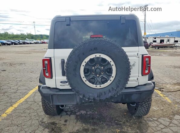 1FMEE9BP5RLA75922 2024 FORD BRONCO White Vista trasera
