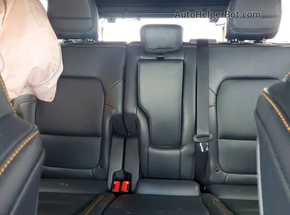 1FMEE9BP5RLA75922 2024 FORD BRONCO White Vista de los asientos traseros