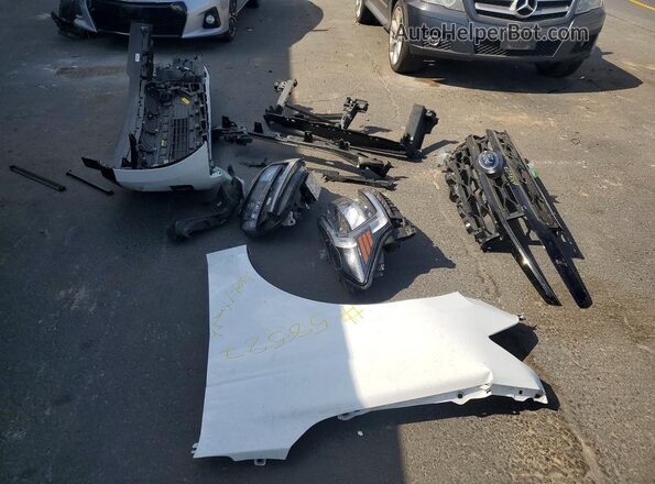 1FMJK2A80REA73685 2024 FORD EXPEDITION White Вид наклейки з VIN-кодом