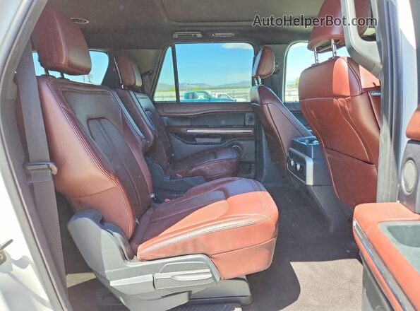 1FMJK2A89PEA28547 2023 FORD EXPEDITION White Vista interior trasera