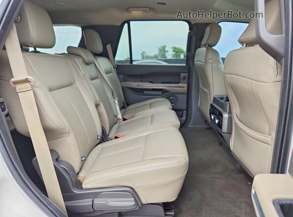 1FMJU1HT0KEA64358 2019 FORD EXPEDITION White Rear interior view