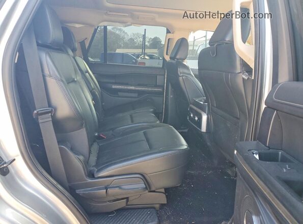 1FMJU1HT4NEA45686 2022 FORD EXPEDITION Silver Vista interior trasera
