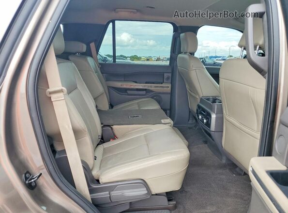 1FMJU1HT7JEA09405 2018 FORD EXPEDITION Brown Widok tylnych siedzeń