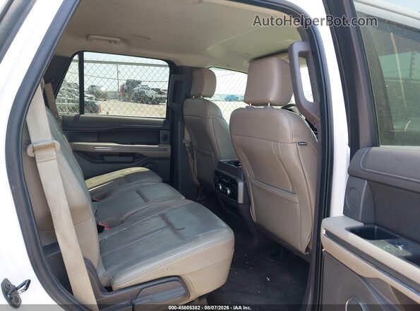 1FMJU1HT8JEA17660 2018 FORD EXPEDITION White VIN sticker view