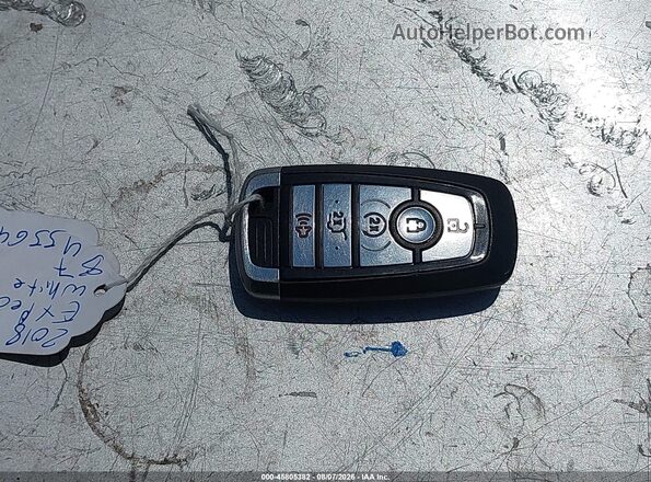 1FMJU1HT8JEA17660 2018 FORD EXPEDITION White Dashboard view
