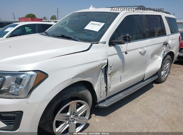 1FMJU1HT8JEA17660 2018 FORD EXPEDITION White Front view