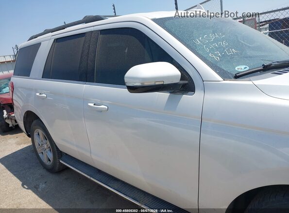 1FMJU1HT8JEA17660 2018 FORD EXPEDITION White Rear interior view