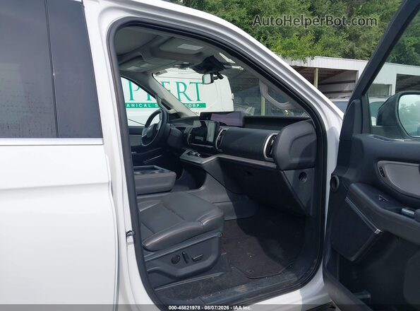 1FMJU1J84SEA15766 2025 FORD EXPEDITION White Вид салону спереду