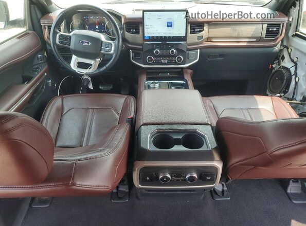 1FMJU1K85REA65391 2024 FORD EXPEDITION White Вид панелі приладів
