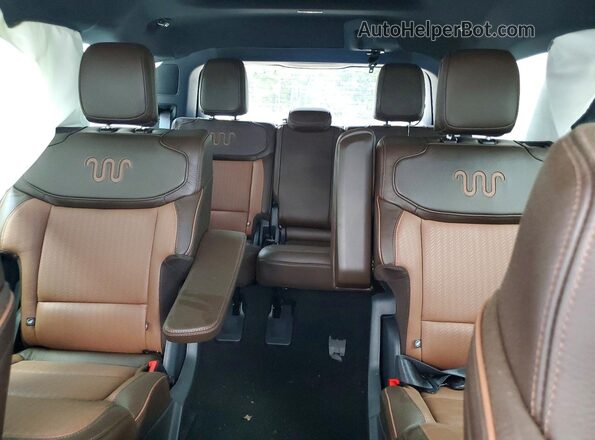 1FMJU1P8XSEA41246 2025 FORD EXPEDITION Silver უკანა სავარძლების ხედი