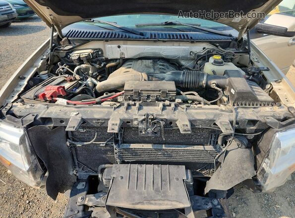 1FMJU2AT1HEA33645 2017 FORD EXPEDITION Gold Rear interior view