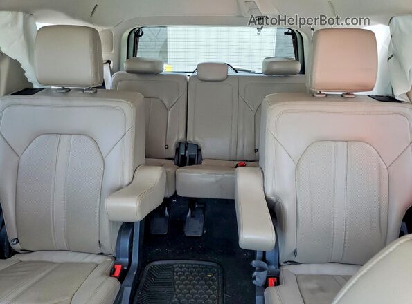 1FMJU2AT6NEA26007 2022 FORD EXPEDITION Silver Rear seats view