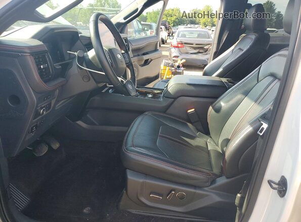 1FMJU2AT6NEA60982 2022 FORD EXPEDITION White Սալոնի դիմացի տեսք
