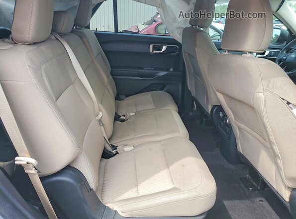 1FMSK7BH6MGA55981 2021 FORD EXPLORER Silver უკანა სალონის ხედი