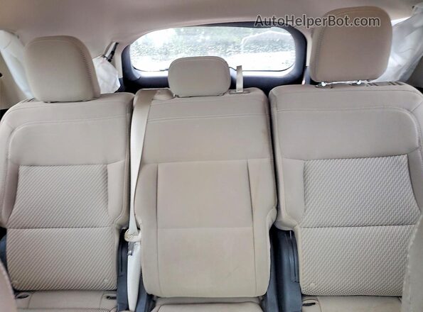 1FMSK7BH6MGA55981 2021 FORD EXPLORER Silver უკანა სავარძლების ხედი