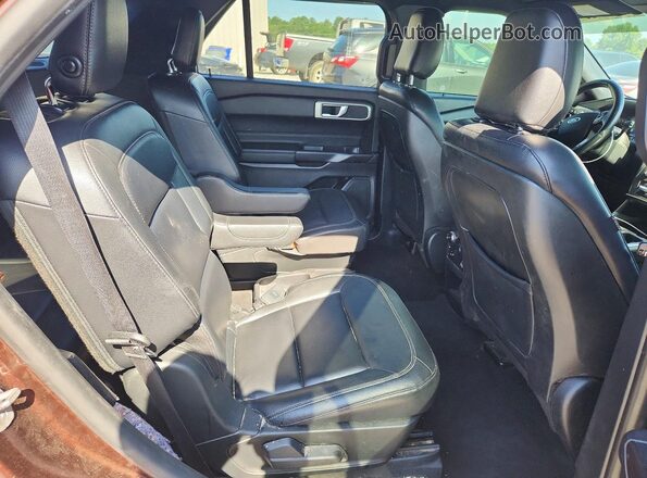 1FMSK7DH2LGA11228 2020 FORD EXPLORER Purple Vista interior trasera