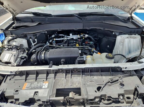 1FMSK7DH2NGB69684 2022 FORD EXPLORER White Rear interior view