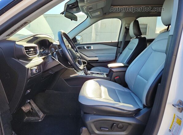 1FMSK7DH3MGA41274 2021 FORD EXPLORER Белый Вид салона спереди