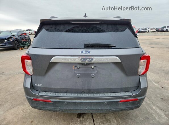 1FMSK7DH3MGB16359 2021 FORD EXPLORER Gray Widok z tyłu