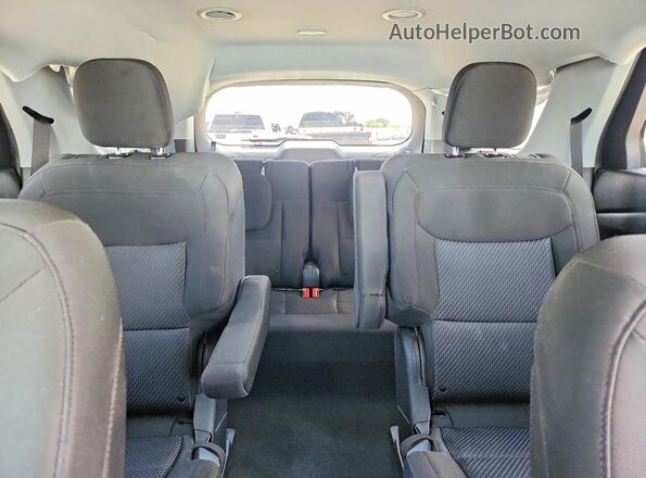 1FMSK7DH4NGB28425 2022 FORD EXPLORER Silver Vista de los asientos traseros