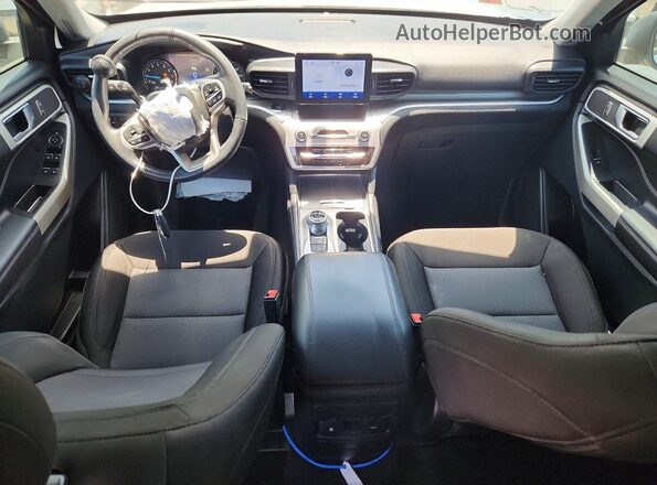 1FMSK7DH4NGB28425 2022 FORD EXPLORER Silver Vista del salpicadero
