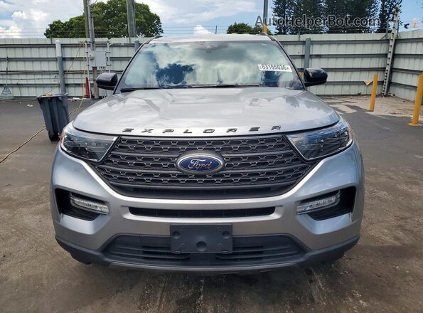 1FMSK7DH5NGA16815 2022 FORD EXPLORER Silver Front view