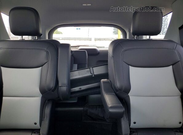 1FMSK7DH5NGA16815 2022 FORD EXPLORER Silver Rear seats view