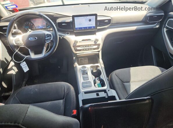 1FMSK7DH6PGC13172 2023 FORD EXPLORER Серебряный Вид панели приборов