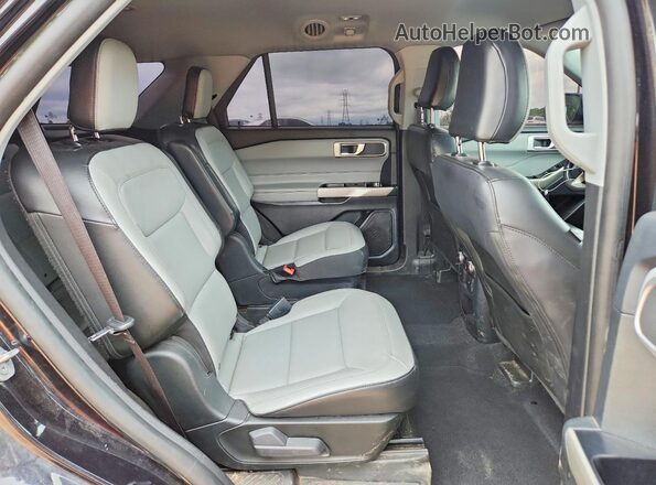 1FMSK7DH7MGC50274 2021 FORD EXPLORER Черный Вид задней части салона