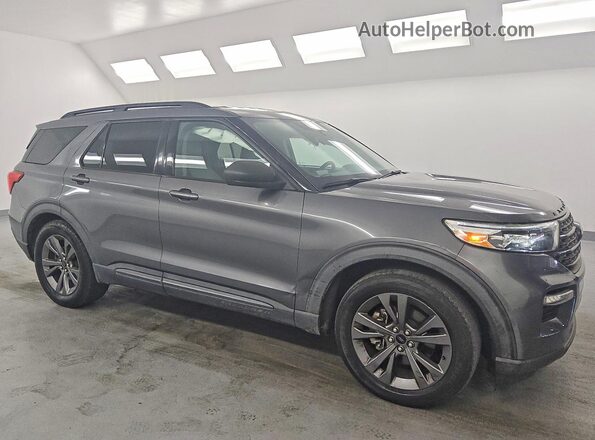 1FMSK7DH9MGA31252 2021 FORD EXPLORER Серый Передняя правая четверть