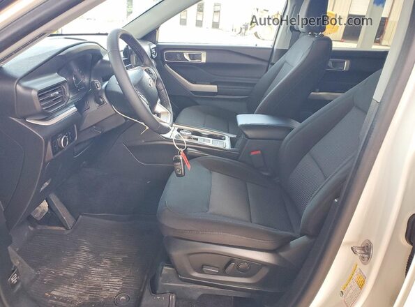 1FMSK7DH9RGA36992 2024 FORD EXPLORER White Vista interior delantera
