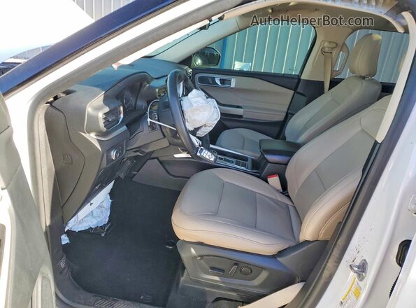 1FMSK7DHXMGA68407 2021 FORD EXPLORER White წინა სალონის ხედი