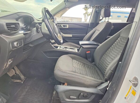 1FMSK7DHXMGB18240 2021 FORD EXPLORER White Вид салону спереду
