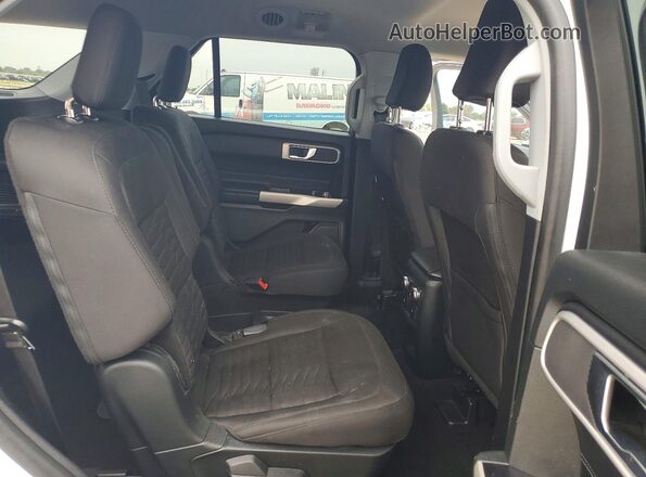 1FMSK7DHXMGB59385 2021 FORD EXPLORER Белый Вид задней части салона