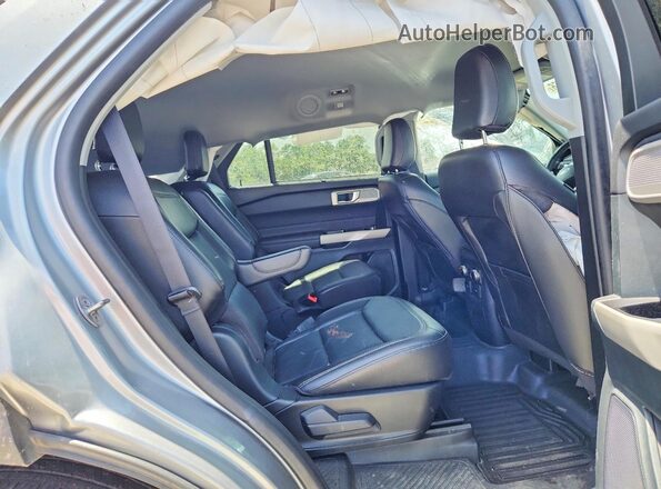1FMSK7FH2RGA05323 2024 FORD EXPLORER Silver Вид задньої частини салону