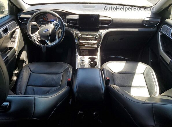 1FMSK7FH6MGB36540 2021 FORD EXPLORER Серебряный Вид панели приборов