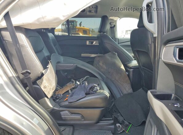 1FMSK7FH7RGA05043 2024 FORD EXPLORER Silver Սալոնի հետևի տեսք