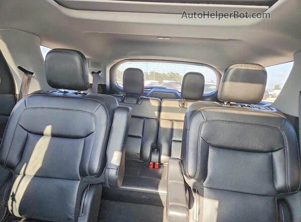 1FMSK7FHXMGA63835 2021 FORD EXPLORER White Widok tylnych siedzeń