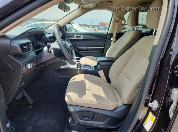 1FMSK8BBXMGC07651 2021 FORD EXPLORER Black Front interior view