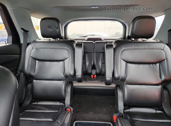 1FMSK8DH0LGC70628 2020 FORD EXPLORER White Rear seats view