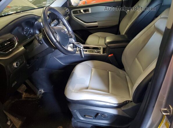 1FMSK8DH0MGC10625 2021 FORD EXPLORER Silver წინა სალონის ხედი