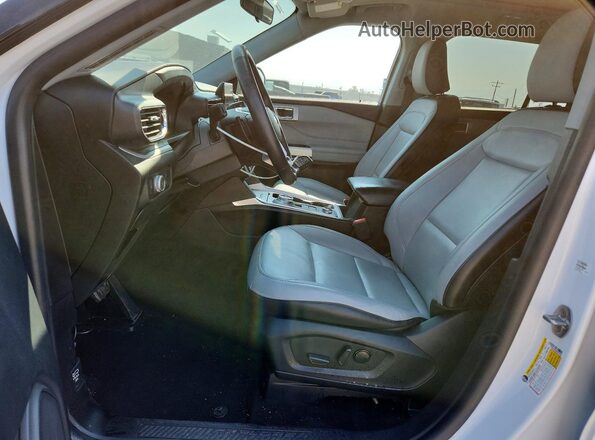 1FMSK8DH0MGC29188 2021 FORD EXPLORER Белый Вид салона спереди