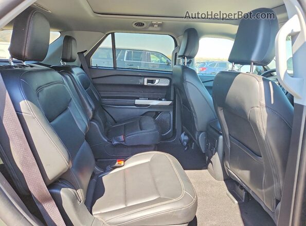 1FMSK8DH0RGA12215 2024 FORD EXPLORER Gray უკანა სავარძლების ხედი