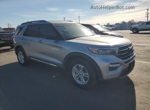 1FMSK8DH1LGA50589 2020 FORD EXPLORER Серебряный Передняя правая четверть