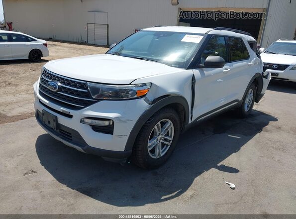 1FMSK8DH1MGC30947 2021 FORD EXPLORER White Vista tres cuartos delantera izquierda