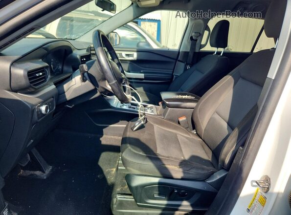 1FMSK8DH2NGA14400 2022 FORD EXPLORER Белый Вид салона спереди